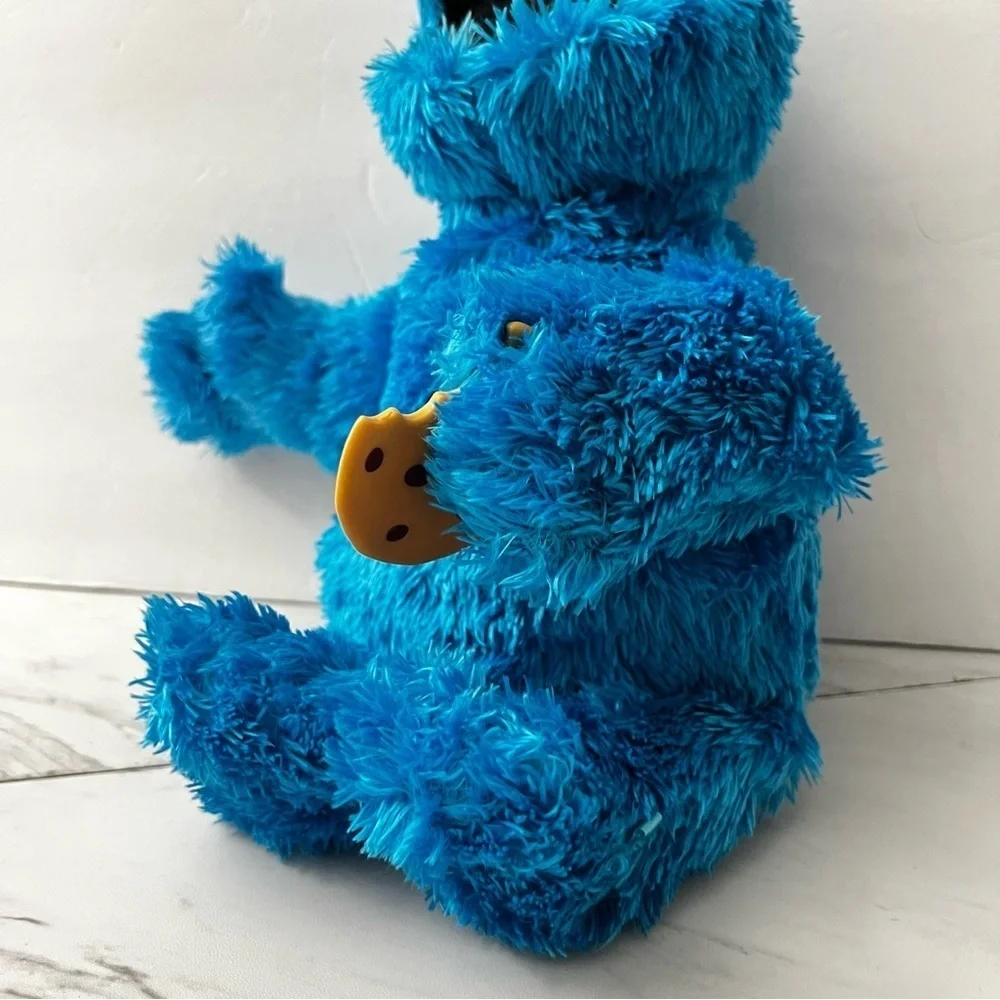 Cookie Monster Talking Sesame Street Feed Me Plush Size 14.5